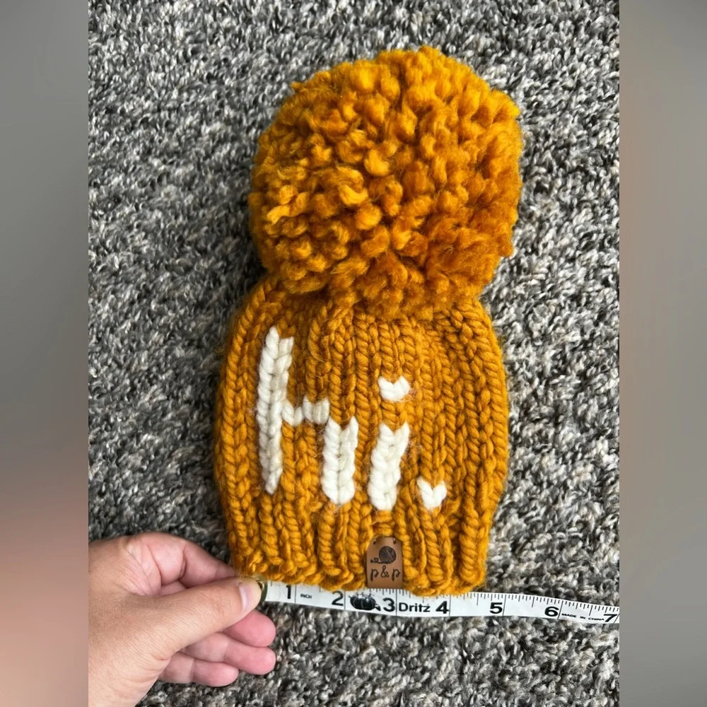 Pine & Poppy NWOT Infant Baby Butterscotch Knit Pom Pom Beanie‎ Cap Newborn Size